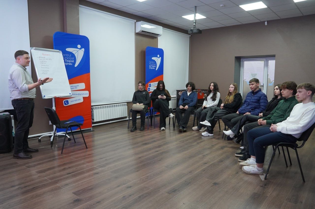 La Centrul Municipal de Tineret Chișinău a avut loc o sesiune de dezvoltare personală.