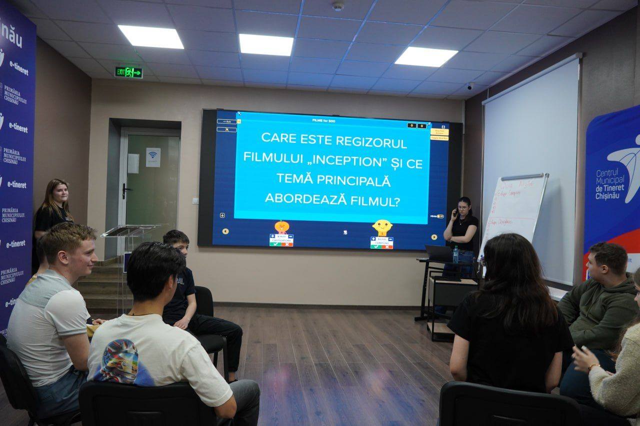 O nouă ediție Night Quiz la Centrul Municipal de Tineret Chișinău