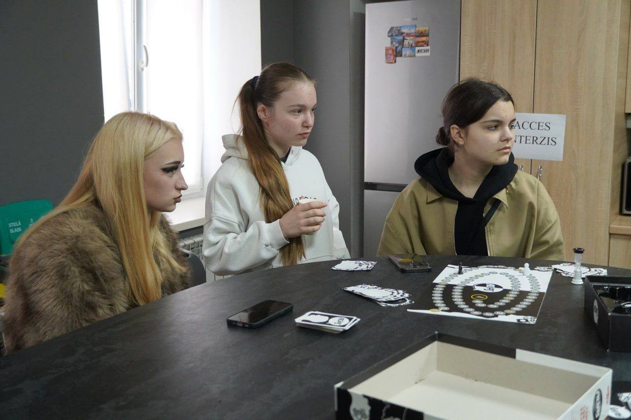 Joc, conexiune și distracție: tinerii dau viață timpului liber la Centrul Municipal de Tineret Chișinău