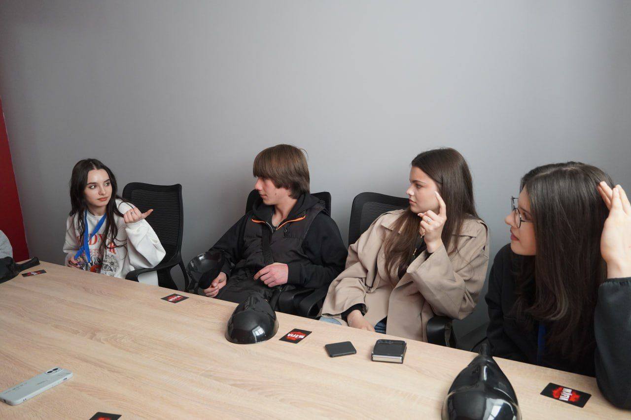 O nouă ediție a jocului „Mafia” la Centrul Municipal de Tineret Chișinău: exercițiu de logică, comunicare și spirit de echipă